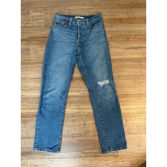 Levi’s Women’s Wedgie Straight Jean in Medium Indigo - Picture 4 of 10